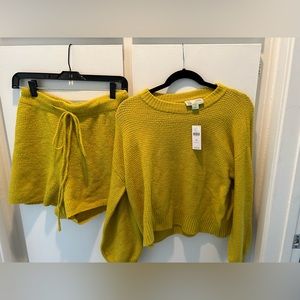 Anthropologie sweater/shorts set. Size medium petite, chartreuse color